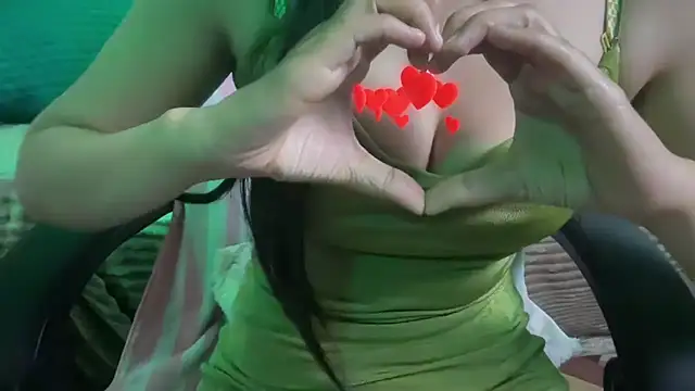 Queen Angelena online show from December 16, 2025, 5:18 pm