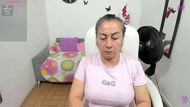 stepmother 105 online show from June 16, 2026, 9:39 pm