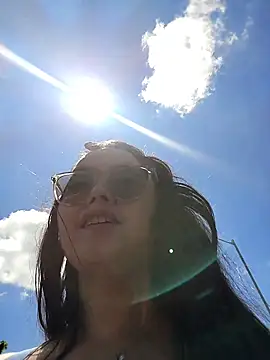 Snapshot of dannaparker chatting on November 17, 2025, 4:46 pm dannaparker online show from November 17, 2025, 4:46 pm