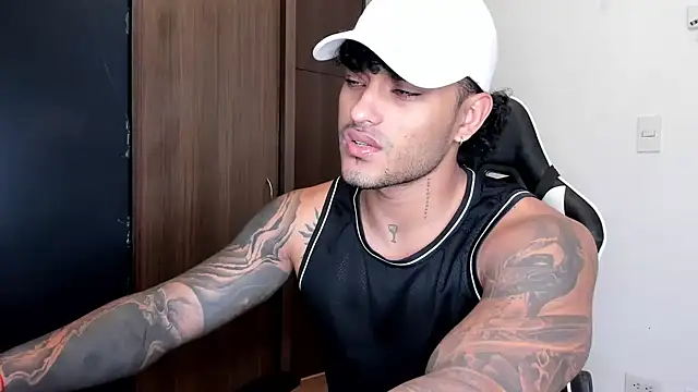 Alessandro Vanni online show from December 14, 2024, 12:23 pm