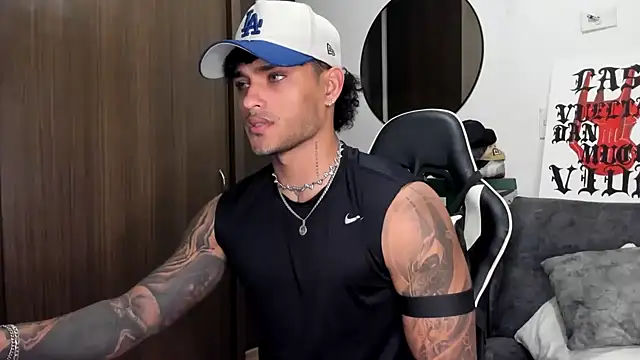 Alessandro Vanni online show from September 12, 2025, 1:28 am