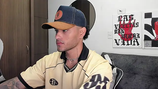 Alessandro Vanni online show from December 14, 2025, 2:28 am