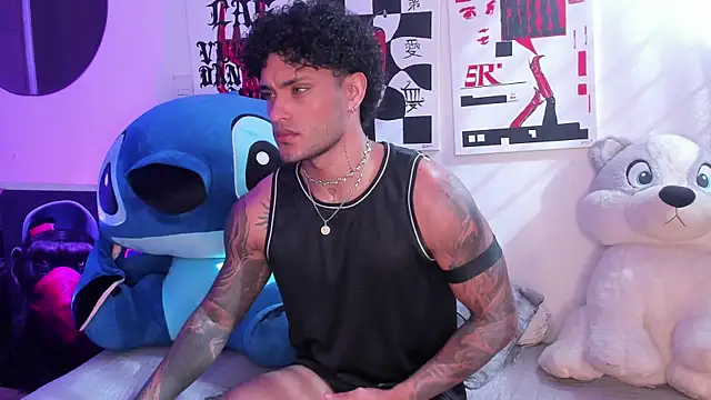 Alessandro Vanni online show from May 9, 2026, 1:38 pm