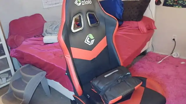 sugahfreeee online show from December 18, 2025, 3:45 am