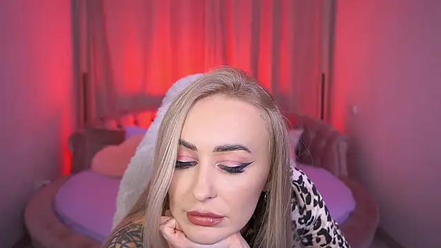 Snapshot of GraceCandy chatting on October 3, 2025, 9:45 pm GraceCandy online show from October 3, 2025, 9:45 pm