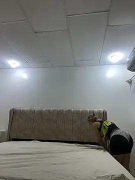 Snapshot of maymercy chatting on December 3, 2025, 4:27 pm maymercy online show from December 3, 2025, 4:27 pm