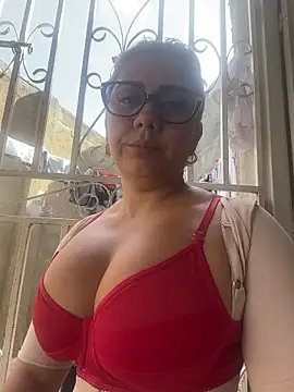 Snapshot of maymercy chatting on December 16, 2025, 6:57 pm maymercy online show from December 16, 2025, 6:57 pm