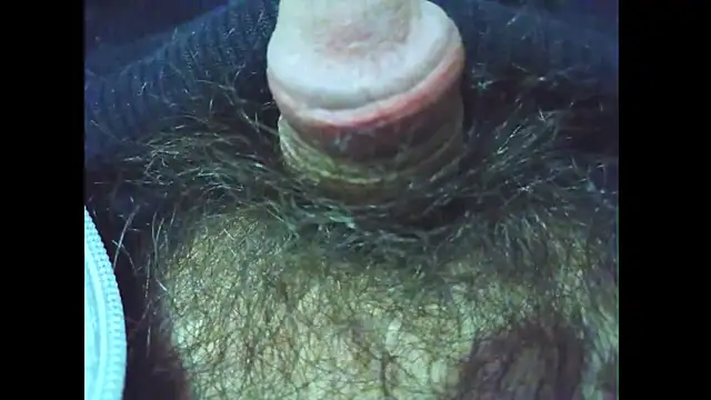 hairyuncut00 online show from June 11, 2026, 10:41 pm