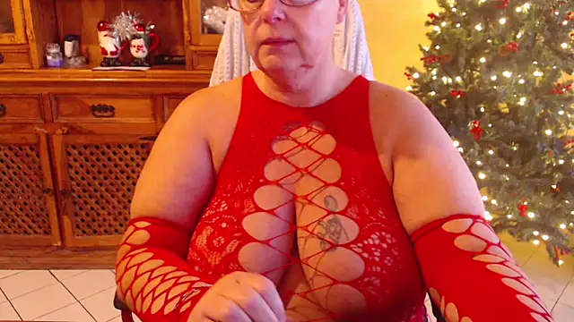 MISS LINDAH online show from November 30, 2025, 6:17 am