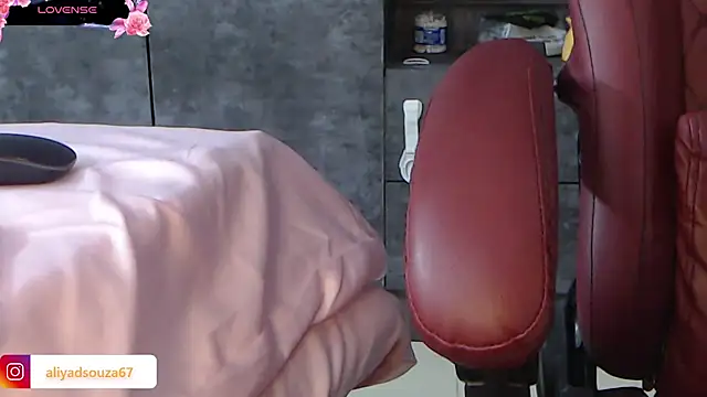 Snapshot of aliyadsouza chatting on January 26, 2025, 9:08 am aliyadsouza online show from January 26, 2025, 9:08 am