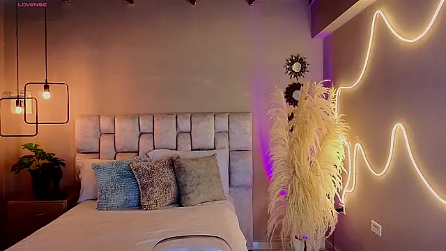 Snapshot of pamela_reyes_ chatting on September 23, 2025, 7:06 pm pamela reyes online show from September 23, 2025, 7:06 pm