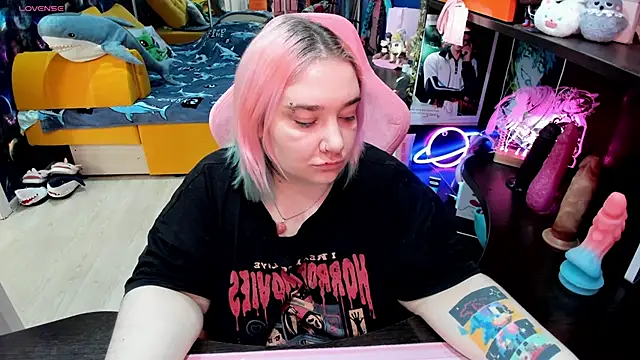 Softie Sofy online show from February 21, 2026, 3:18 am