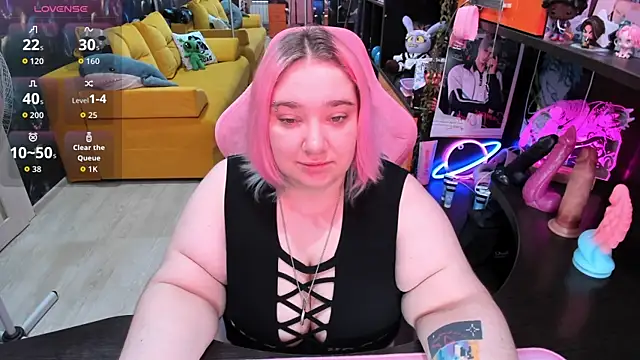 Softie Sofy online show from June 13, 2026, 2:42 am