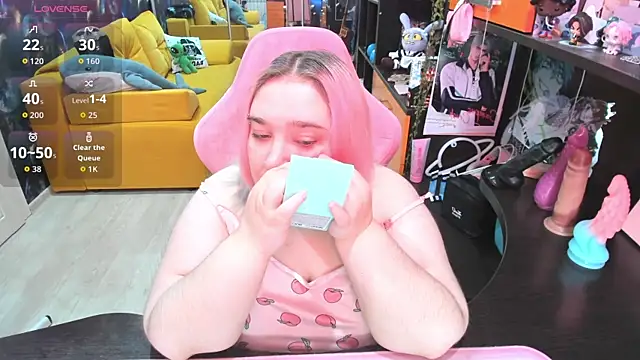 Softie Sofy online show from June 20, 2026, 2:36 am