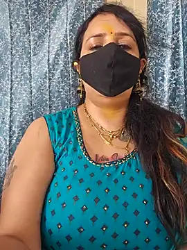 cute-tanvi online show from January 21, 2025, 5:05 am