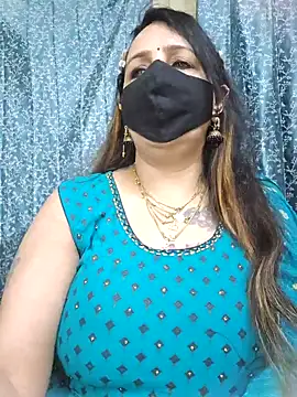 cute-tanvi online show from January 28, 2025, 1:50 am