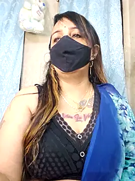 cute-tanvi online show from November 15, 2025, 1:25 am