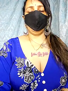 cute-tanvi online show from February 20, 2026, 1:13 am