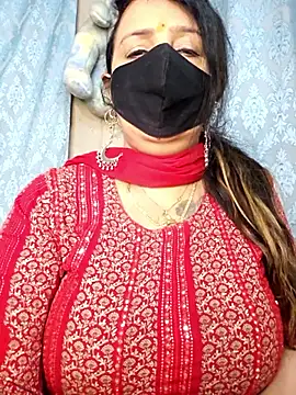 cute-tanvi online show from March 4, 2026, 1:22 am