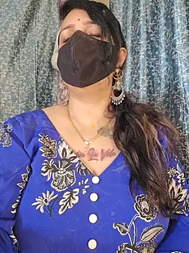cute-tanvi online show from May 9, 2026, 1:11 am