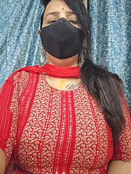 cute-tanvi online show from May 11, 2026, 12:27 am