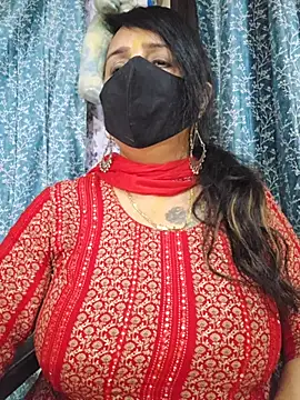 cute-tanvi online show from May 25, 2026, 1:17 pm