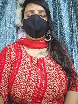 cute-tanvi online show from June 8, 2026, 1:44 pm