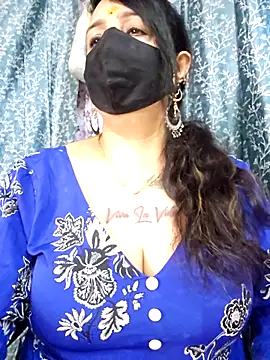 cute-tanvi online show from June 12, 2026, 1:04 am