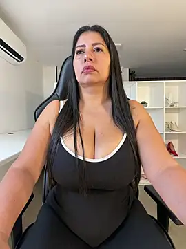 Snapshot of natural_bigboobs chatting on May 26, 2026, 7:43 pm natural bigboobs online show from May 26, 2026, 7:43 pm