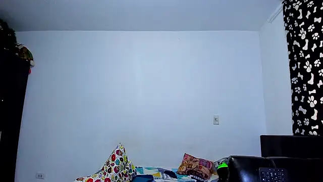 Snapshot of ares_sexxx chatting on October 13, 2025, 5:02 pm ares sexxx online show from October 13, 2025, 5:02 pm