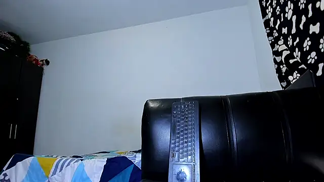 ares sexxx online show from November 10, 2025, 4:17 pm