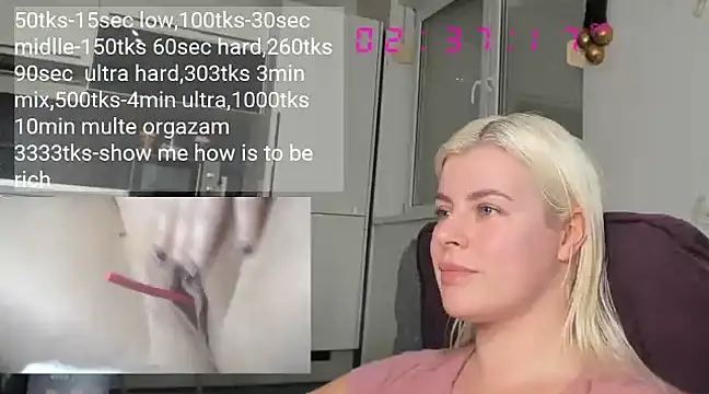 queenofthenighttt online show from December 28, 2024, 1:38 pm