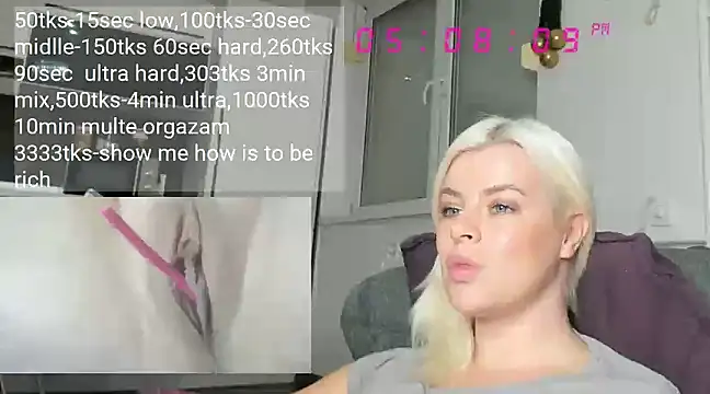 queenofthenighttt online show from December 29, 2024, 4:08 pm