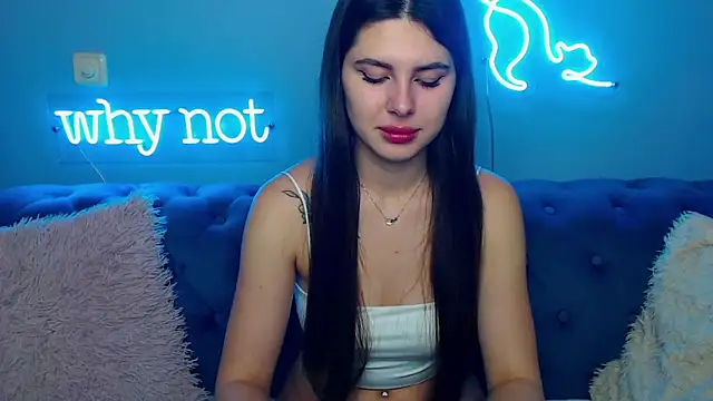 ViollinaLove online show from November 14, 2025, 5:50 am