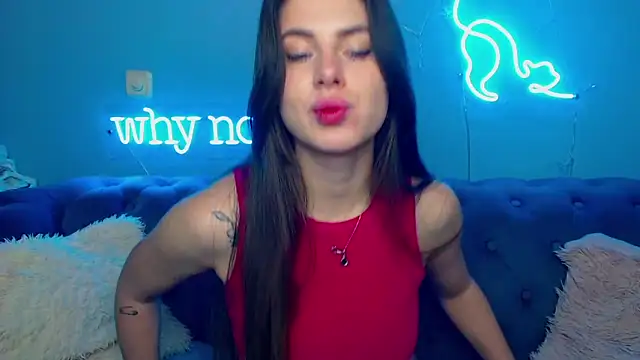 Snapshot of ViollinaLove chatting on February 22, 2026, 5:51 am ViollinaLove online show from February 22, 2026, 5:51 am