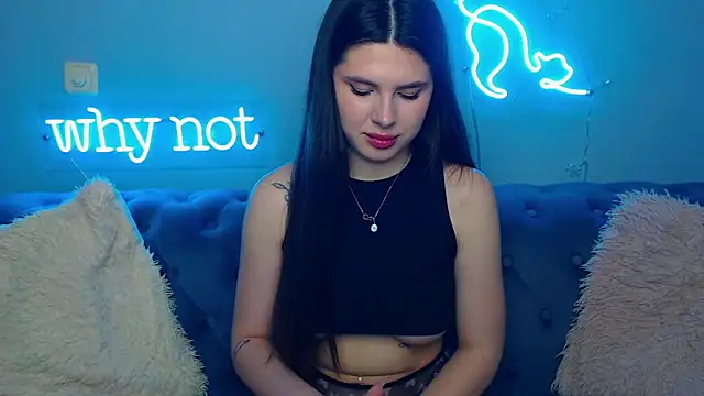 Snapshot of ViollinaLove chatting on March 28, 2026, 5:51 am ViollinaLove online show from March 28, 2026, 5:51 am