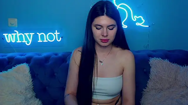 Snapshot of ViollinaLove chatting on April 4, 2026, 4:48 pm ViollinaLove online show from April 4, 2026, 4:48 pm