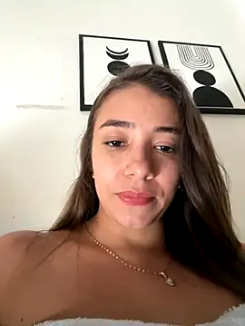 Snapshot of Hall_16 chatting on September 28, 2025, 3:17 pm Hall 16 online show from September 28, 2025, 3:17 pm