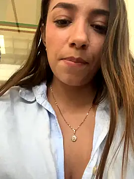 Snapshot of Hall_16 chatting on October 2, 2025, 9:22 pm Hall 16 online show from October 2, 2025, 9:22 pm