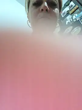 Ruxy42ETT online show from February 26, 2026, 4:11 am