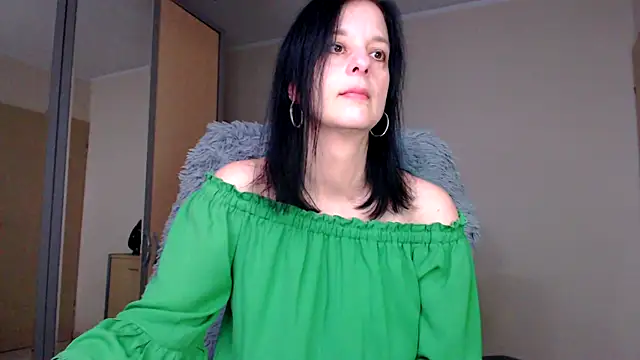 Sweetlonglips  online show from December 19, 2024, 8:56 am