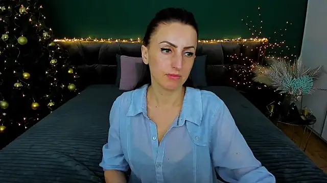 Rebecca Diamond online show from January 10, 2025, 9:44 am
