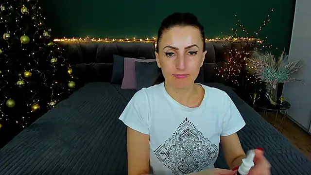 Rebecca Diamond online show from January 12, 2025, 9:08 am