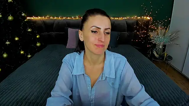 Rebecca Diamond online show from January 15, 2025, 1:52 pm