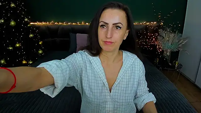Rebecca Diamond online show from January 21, 2025, 6:22 am