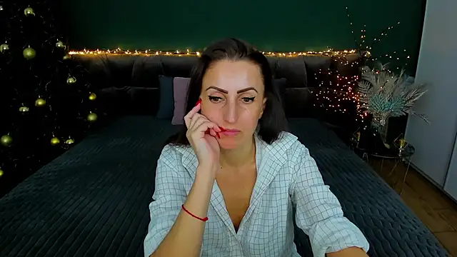 Rebecca Diamond online show from January 21, 2025, 9:24 am