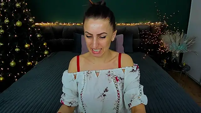 Rebecca Diamond online show from January 22, 2025, 6:52 am