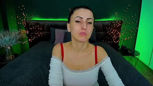 Rebecca Diamond online show from January 26, 2025, 3:58 pm