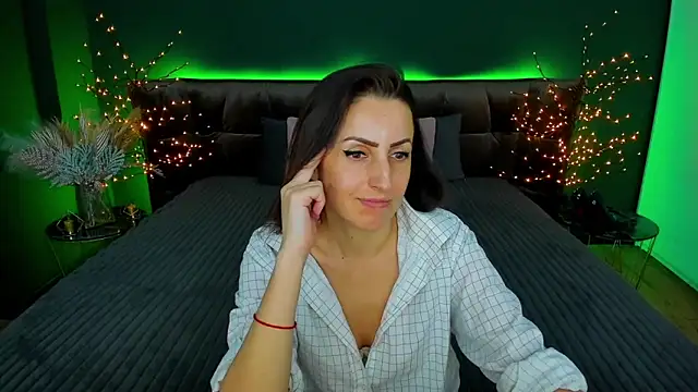 Rebecca Diamond online show from January 27, 2025, 12:37 pm