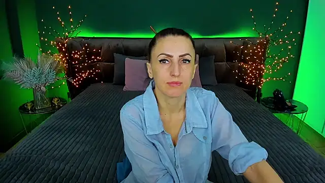 Rebecca Diamond online show from January 30, 2025, 6:13 am